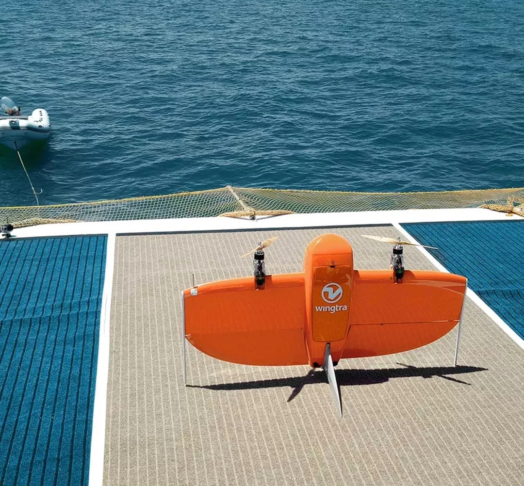 1534405474425076022.jpg 无人机制造商Wingtra最近发布了WingtraOne PPK无人机。这家瑞士公司以其独特的垂直起降技术已经在市场上打下了坚实的基础,应用领域从非洲最大的铀矿到阿尔卑斯山地的数字地形模型。 (3).jpg