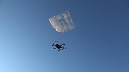 面对无人机安全问题，Drone Rescue开发出无人机智能降落伞救援系统