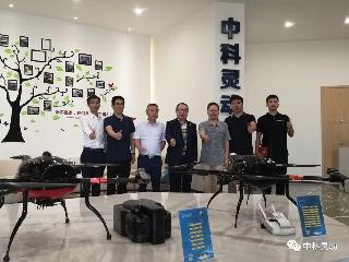 深圳无人机协会、西南交大、浙江桐庐县相关领导莅临中科灵动指导工作