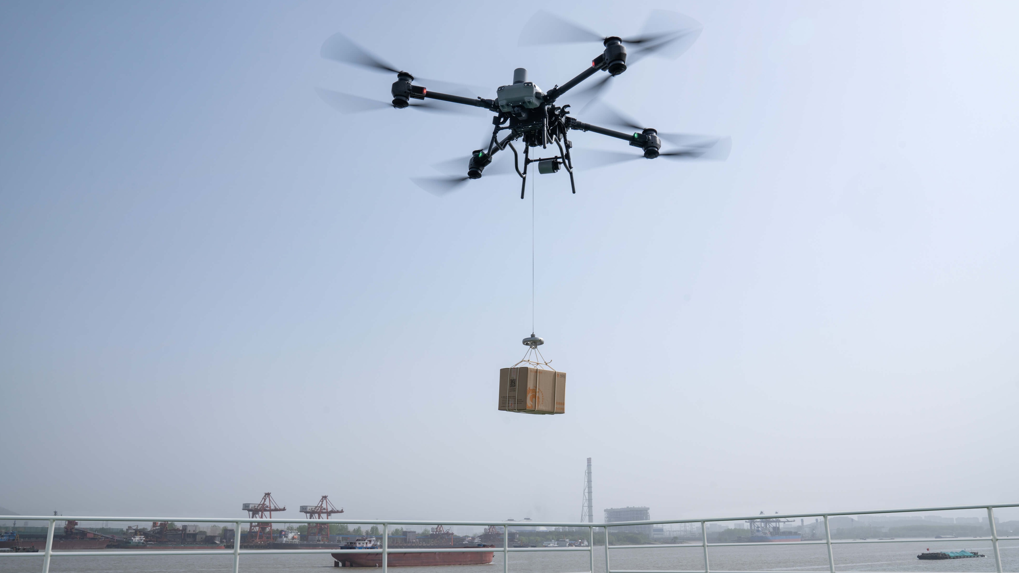 DJI大疆FlyCart 30运载无人机（FC30）